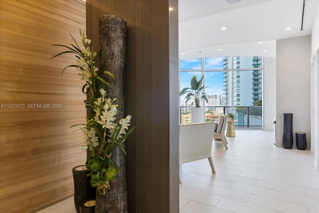 В аренду: $3,900 (1 спален, 1 ванн, 766 Квадратных фут)