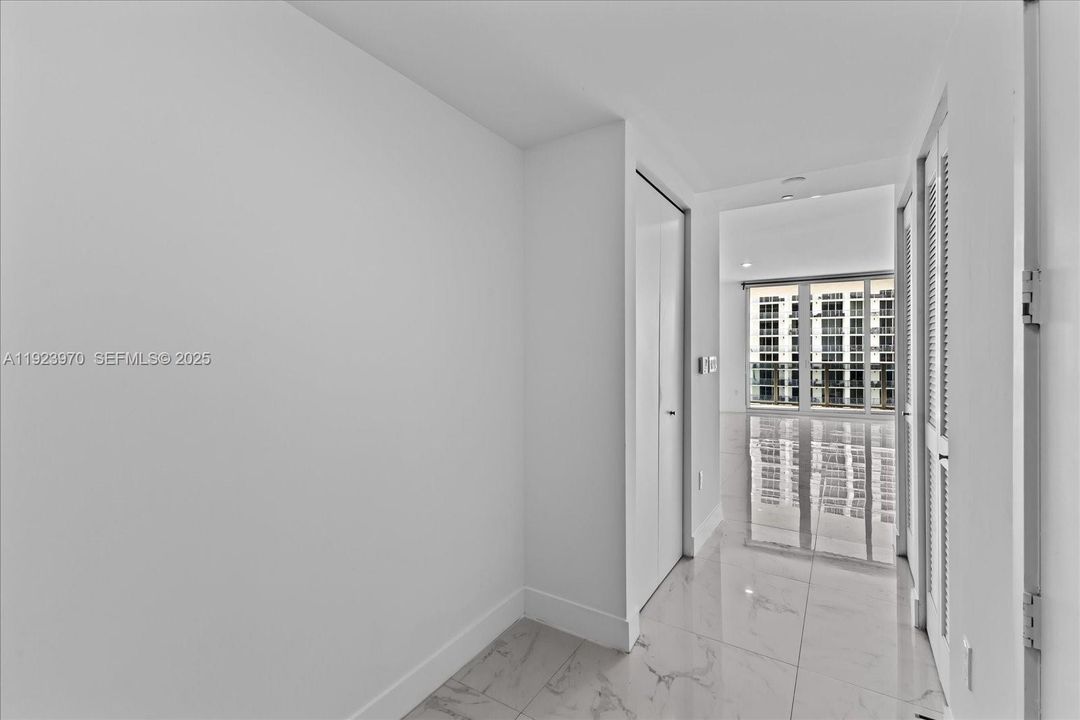 В аренду: $3,900 (1 спален, 1 ванн, 766 Квадратных фут)