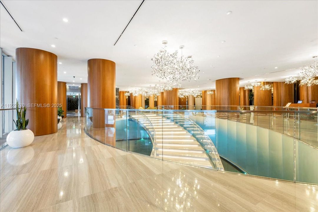 В аренду: $3,900 (1 спален, 1 ванн, 766 Квадратных фут)