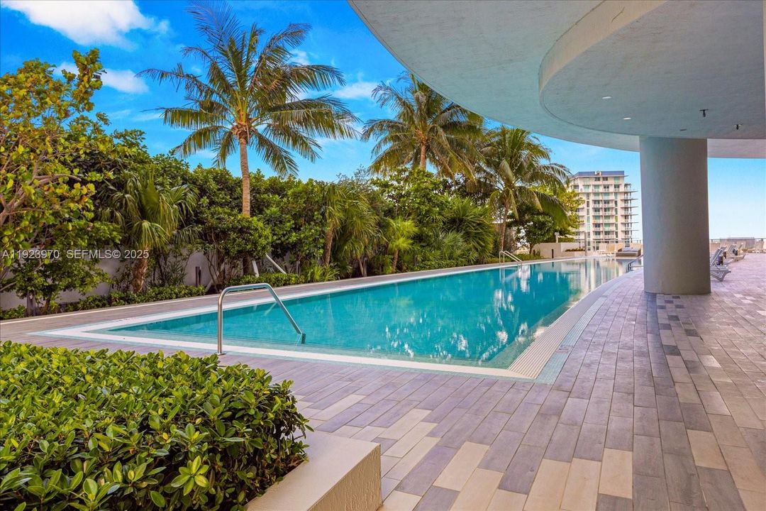 В аренду: $3,900 (1 спален, 1 ванн, 766 Квадратных фут)