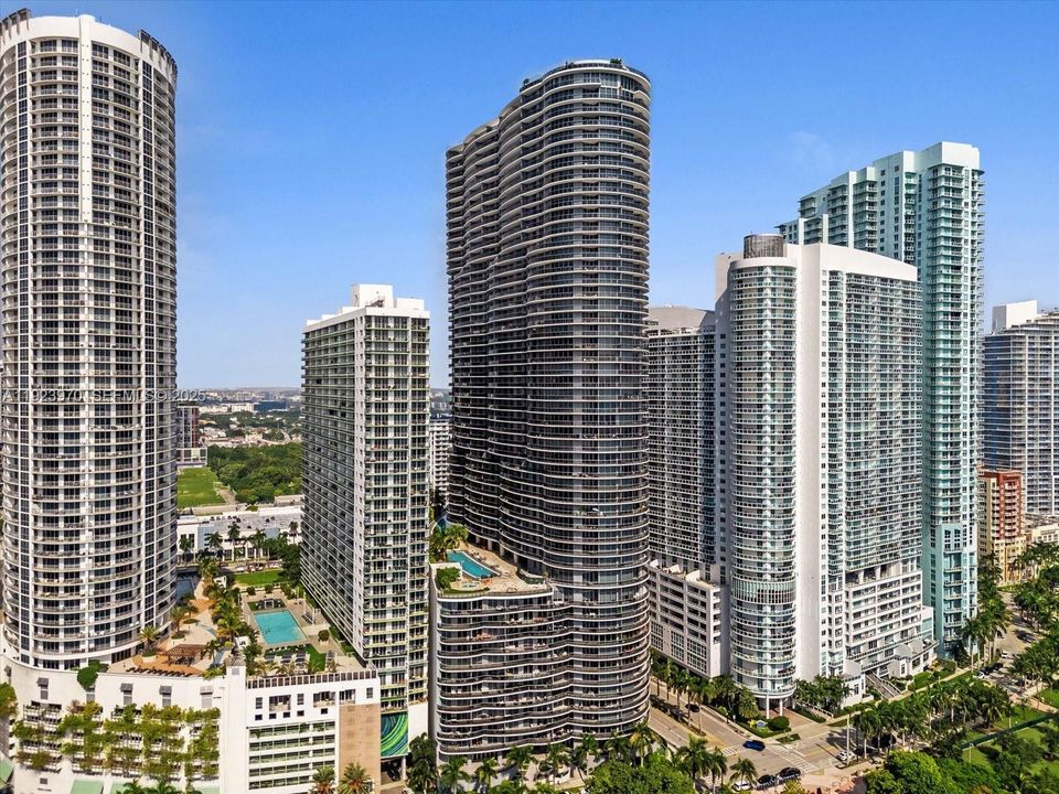 В аренду: $3,900 (1 спален, 1 ванн, 766 Квадратных фут)