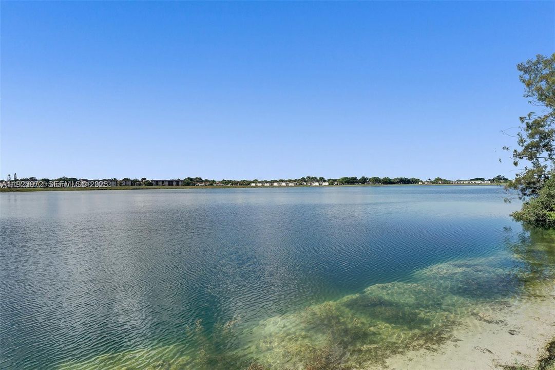 For Rent: $5,750 (5 beds, 4 baths, 2833 Square Feet)