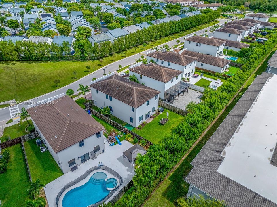 For Rent: $5,750 (5 beds, 4 baths, 2833 Square Feet)