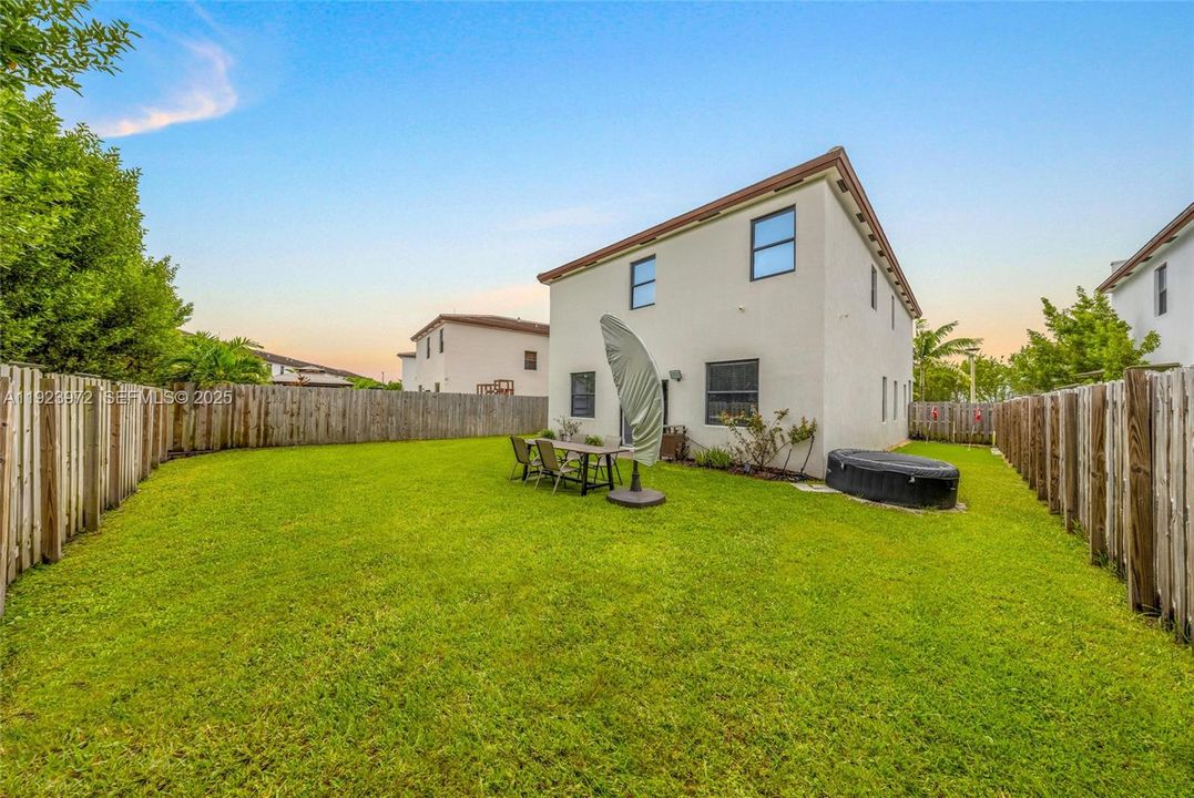 For Rent: $5,750 (5 beds, 4 baths, 2833 Square Feet)