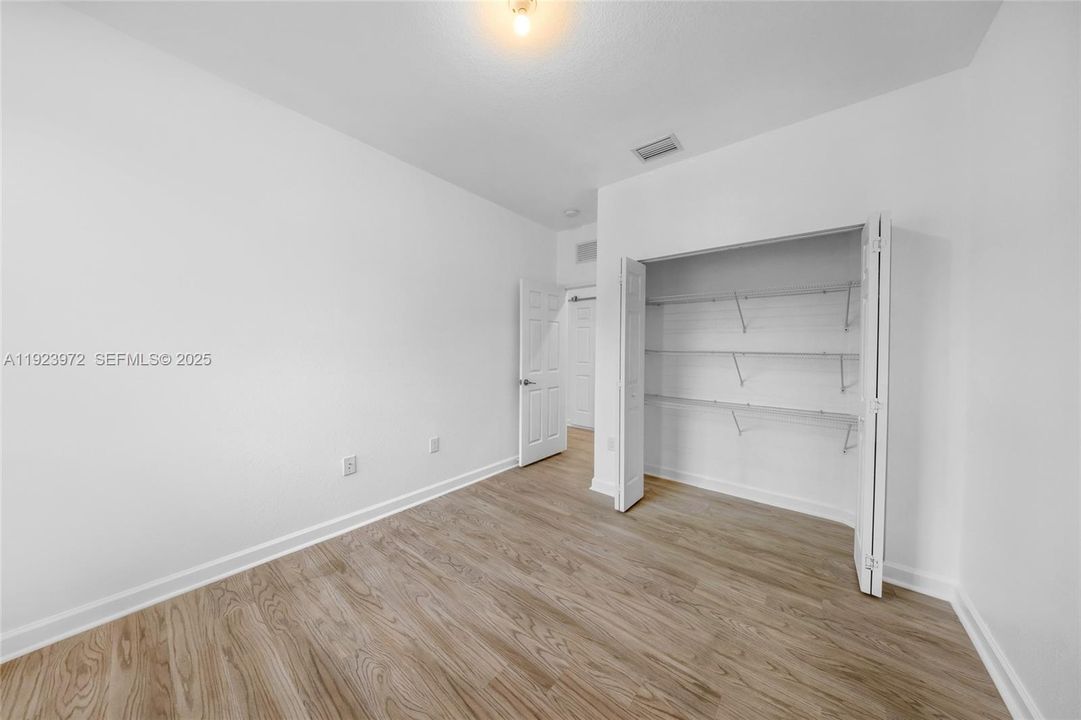 For Rent: $5,750 (5 beds, 4 baths, 2833 Square Feet)