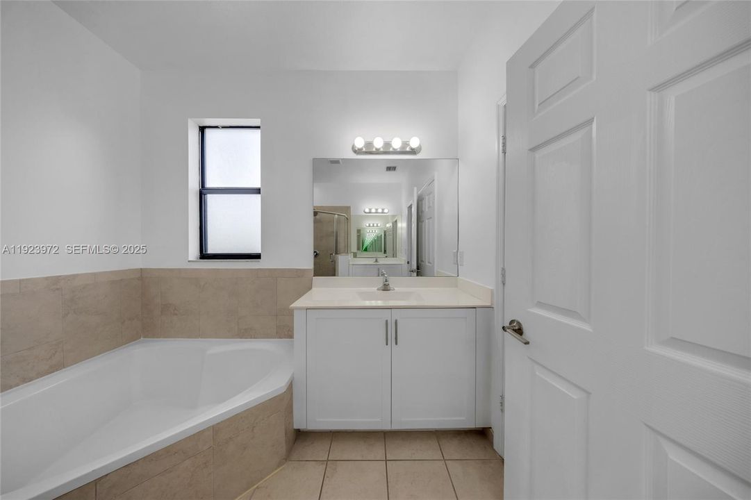 For Rent: $5,750 (5 beds, 4 baths, 2833 Square Feet)