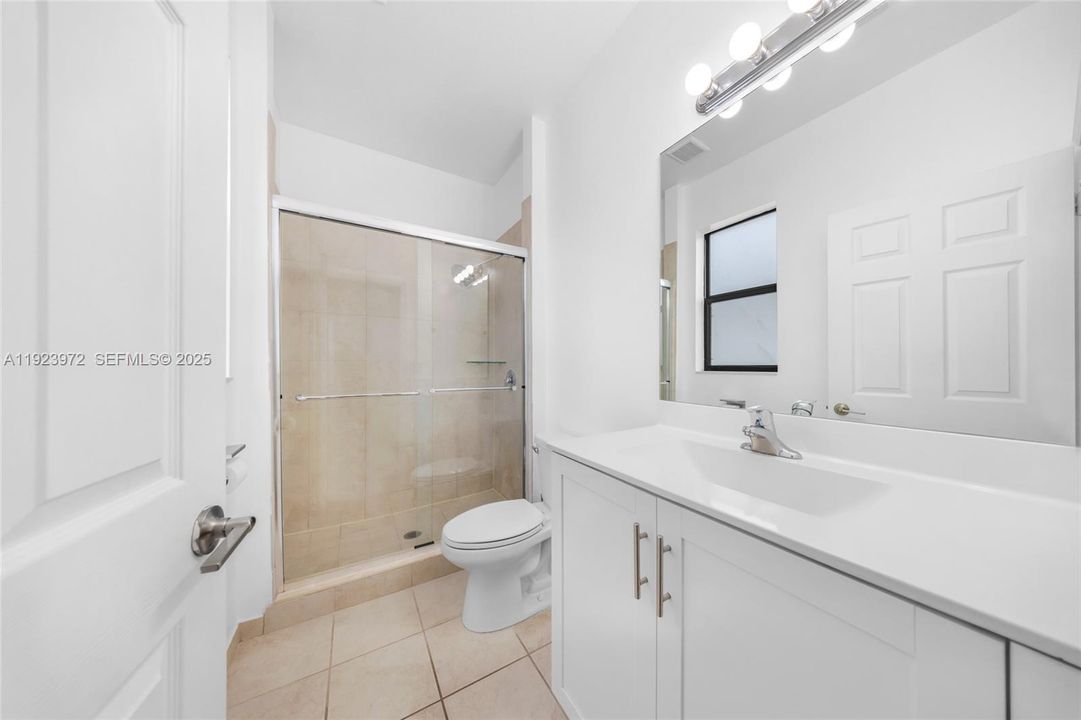 For Rent: $5,750 (5 beds, 4 baths, 2833 Square Feet)