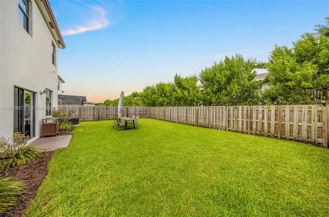 For Rent: $5,750 (5 beds, 4 baths, 2833 Square Feet)