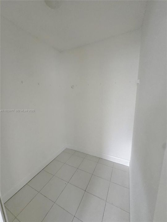 待售: $889,900 (0 贝兹, 0 浴室, 3064 平方英尺)