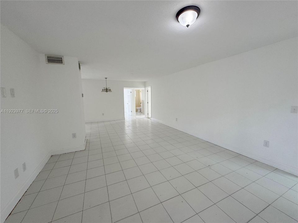 待售: $889,900 (0 贝兹, 0 浴室, 3064 平方英尺)