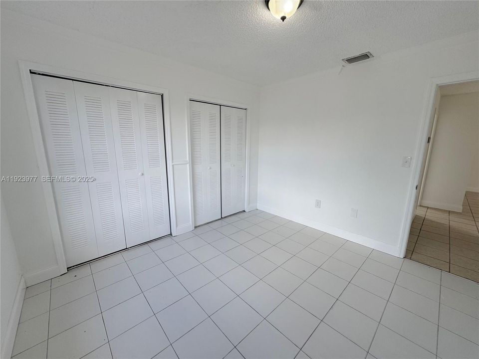 待售: $889,900 (0 贝兹, 0 浴室, 3064 平方英尺)