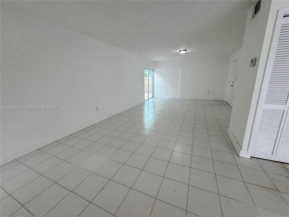 待售: $889,900 (0 贝兹, 0 浴室, 3064 平方英尺)