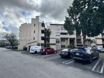 For Rent: $2,450 (2 beds, 2 baths, 1220 Square Feet)