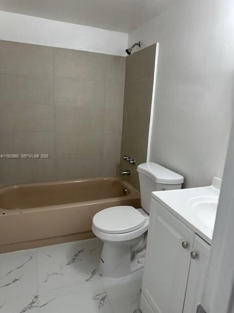 En Renta: $2,400 (2 camas, 2 baños, 950 Pies cuadrados)