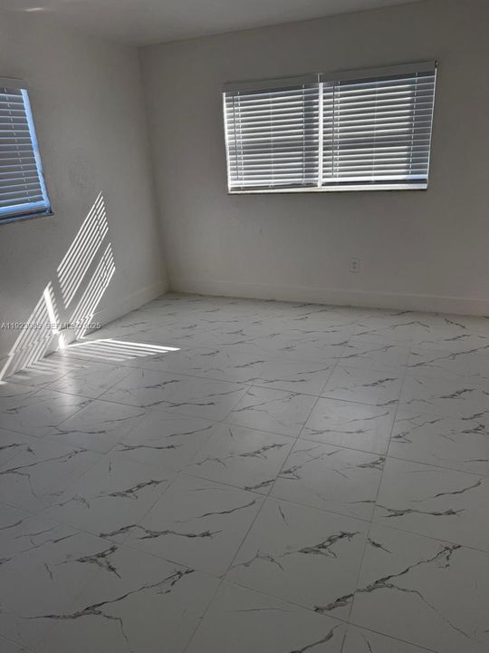 En Renta: $2,400 (2 camas, 2 baños, 950 Pies cuadrados)