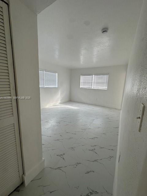 En Renta: $2,400 (2 camas, 2 baños, 950 Pies cuadrados)