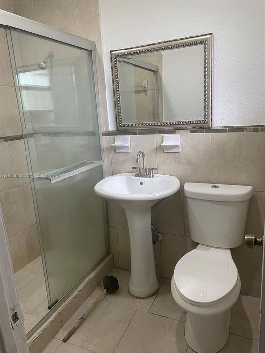 出租: $1,800 (1 贝兹, 1 浴室, 1457 平方英尺)