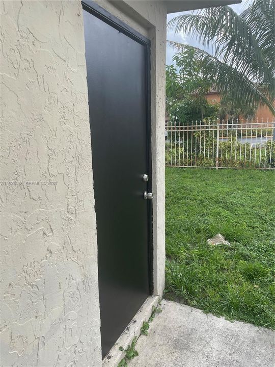 出租: $1,800 (1 贝兹, 1 浴室, 1457 平方英尺)