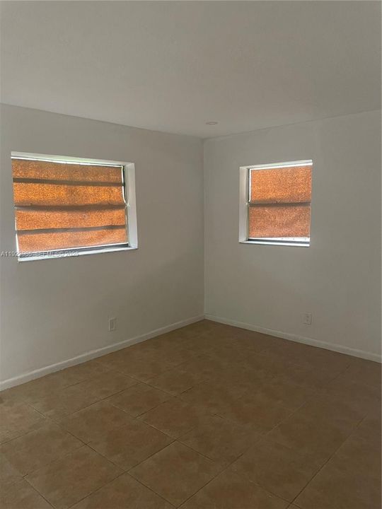 出租: $1,800 (1 贝兹, 1 浴室, 1457 平方英尺)