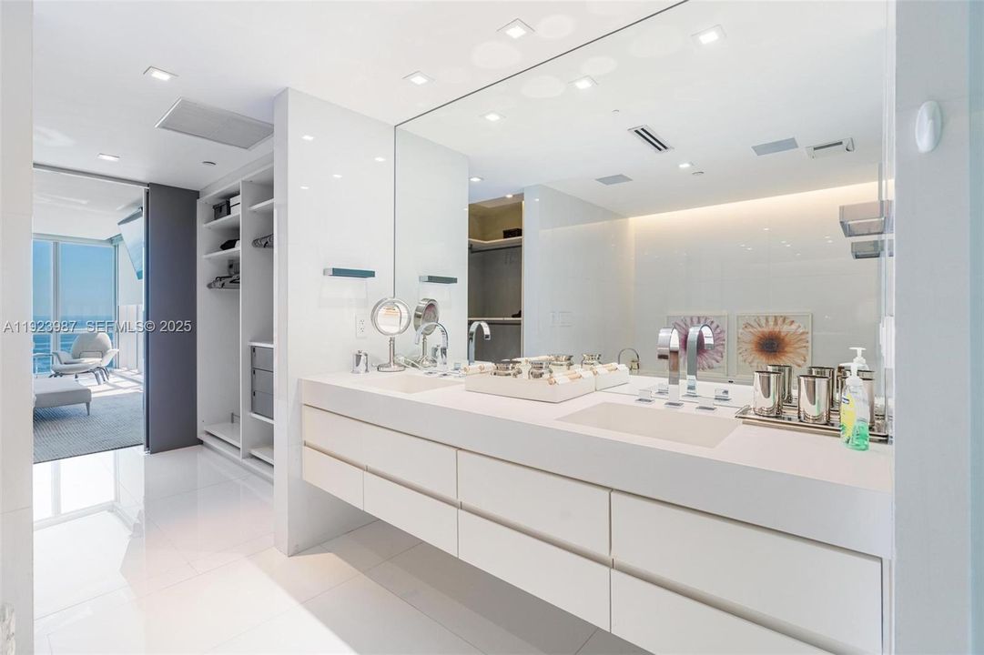 待售: $4,750,000 (4 贝兹, 4 浴室, 2485 平方英尺)