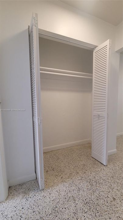 For Rent: $1,650 (1 beds, 1 baths, 550 Square Feet)