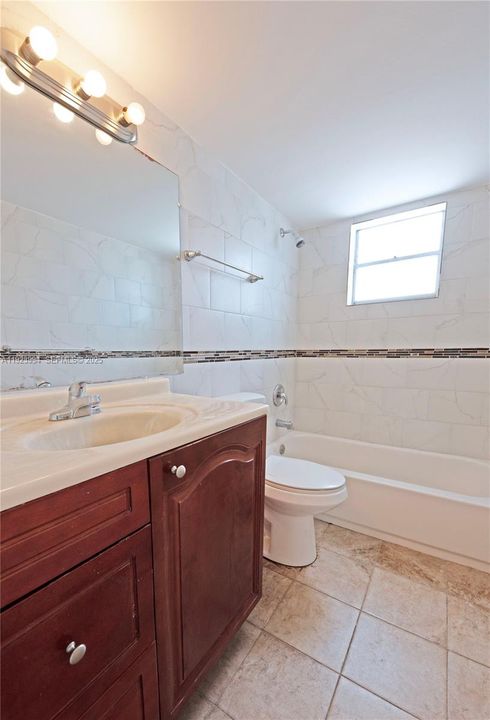 For Rent: $2,550 (2 beds, 2 baths, 1000 Square Feet)