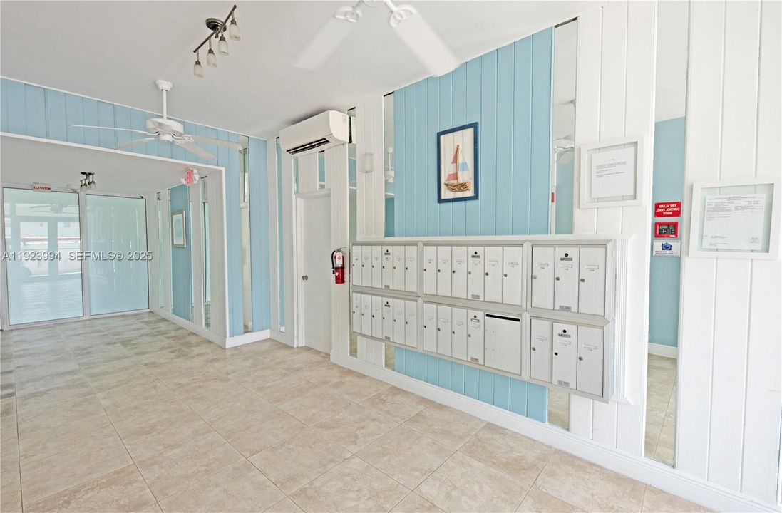 For Rent: $2,550 (2 beds, 2 baths, 1000 Square Feet)