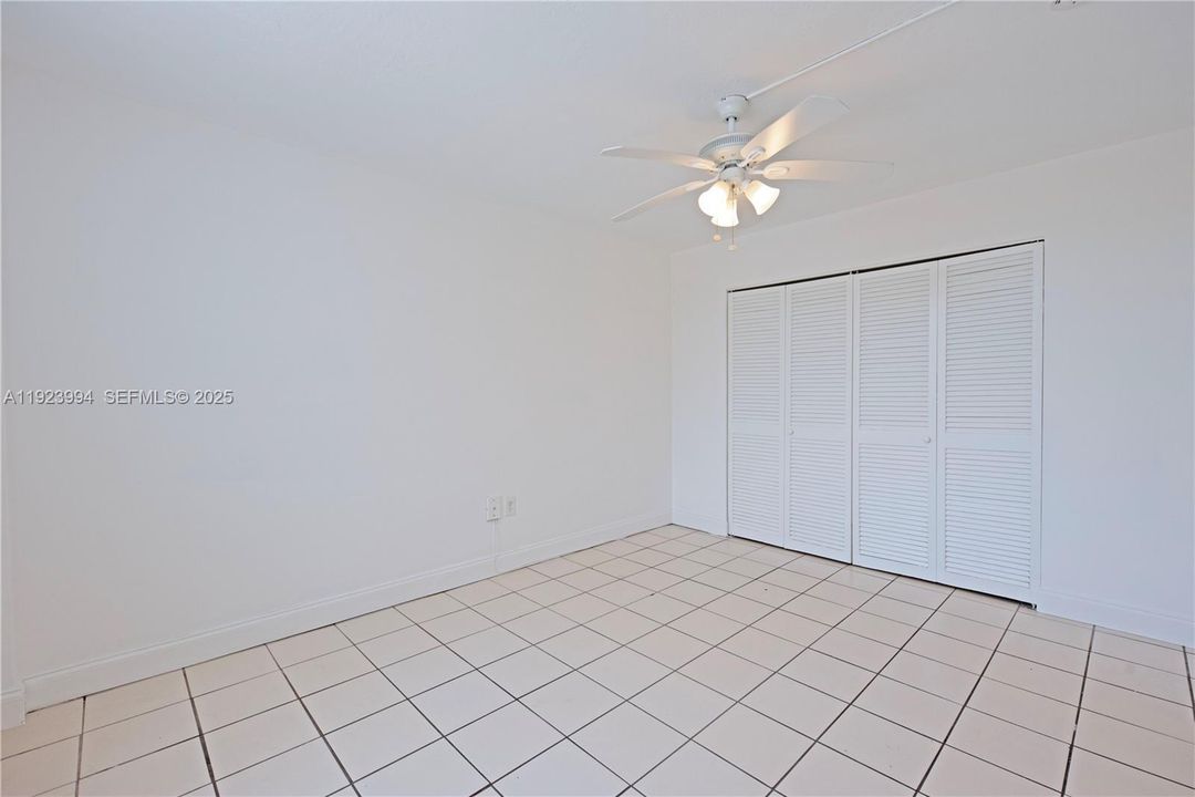 For Rent: $2,550 (2 beds, 2 baths, 1000 Square Feet)