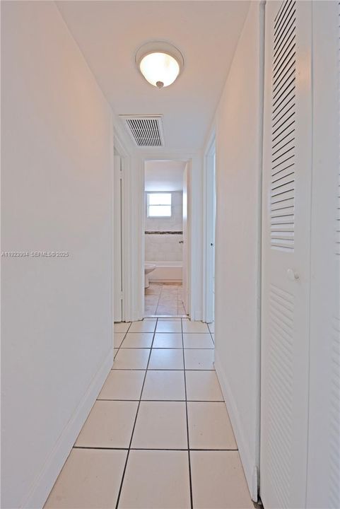 For Rent: $2,550 (2 beds, 2 baths, 1000 Square Feet)