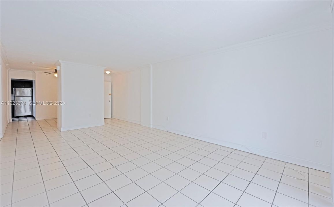 For Rent: $2,550 (2 beds, 2 baths, 1000 Square Feet)