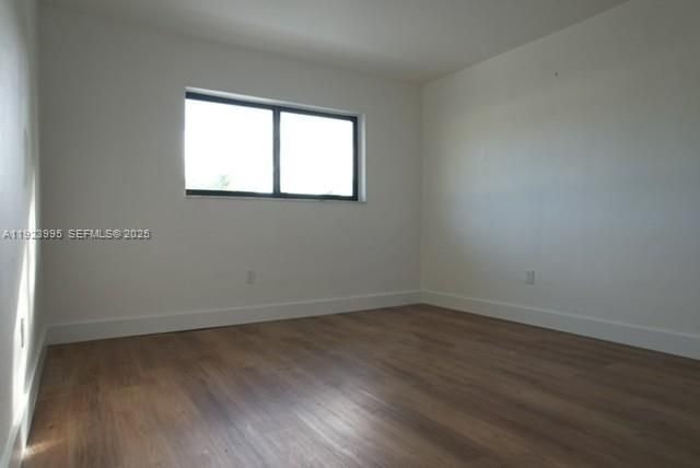 En Renta: $3,875 (3 camas, 2 baños, 1625 Pies cuadrados)