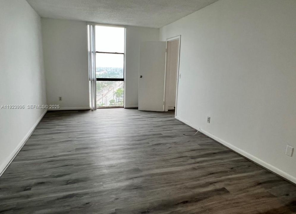 For Rent: $2,150 (2 beds, 2 baths, 1050 Square Feet)
