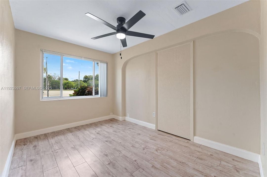 В аренду: $1,400 (1 спален, 1 ванн, 177 Квадратных фут)