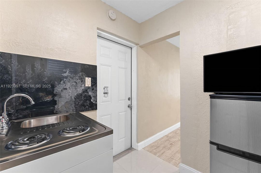 В аренду: $1,400 (1 спален, 1 ванн, 177 Квадратных фут)