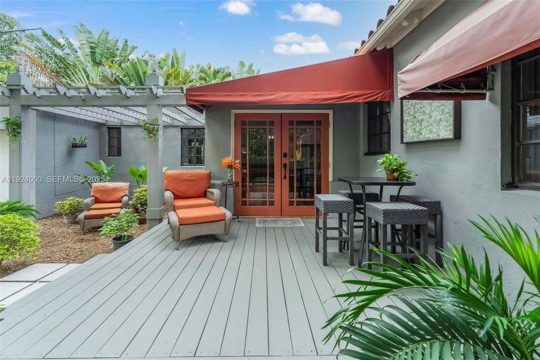 For Sale: $1,900,000 (4 beds, 3 baths, 1932 Square Feet)