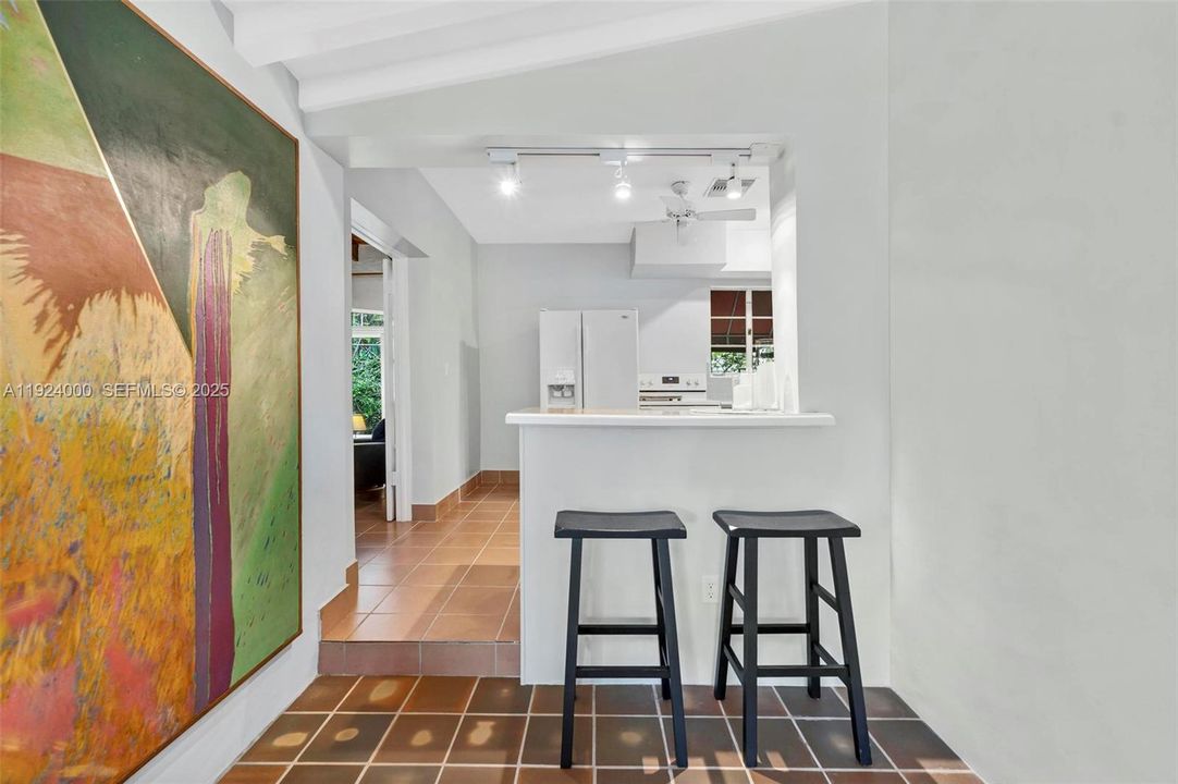 For Sale: $1,900,000 (4 beds, 3 baths, 1932 Square Feet)