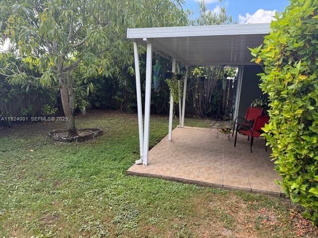 For Rent: $3,000 (2 beds, 1 baths, 928 Square Feet)