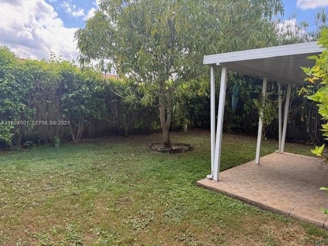 For Rent: $3,000 (2 beds, 1 baths, 928 Square Feet)