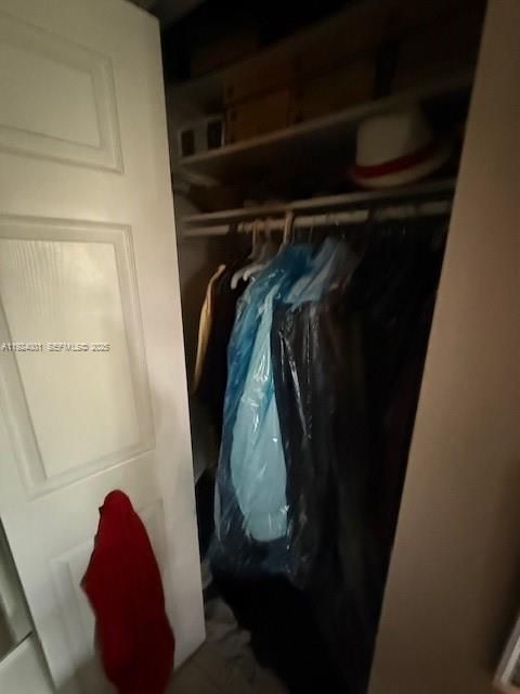 For Rent: $3,000 (2 beds, 1 baths, 928 Square Feet)