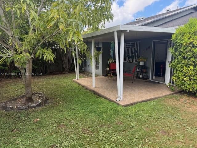 For Rent: $3,000 (2 beds, 1 baths, 928 Square Feet)