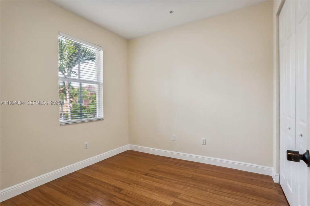 For Sale: $326,500 (3 beds, 2 baths, 1536 Square Feet)
