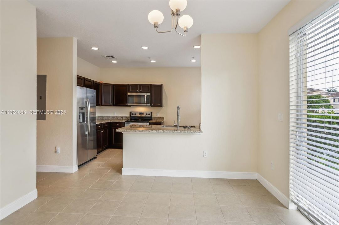For Sale: $326,500 (3 beds, 2 baths, 1536 Square Feet)