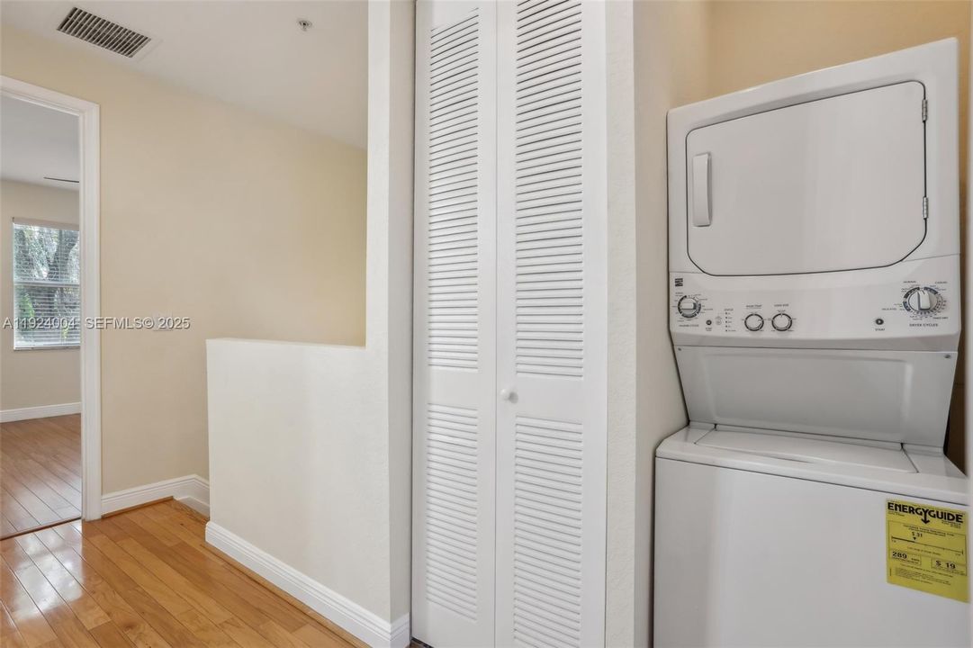 For Sale: $326,500 (3 beds, 2 baths, 1536 Square Feet)