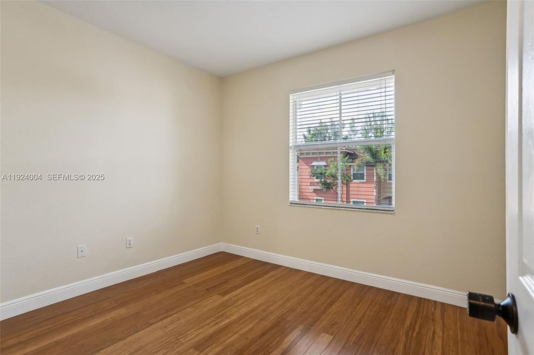 For Sale: $326,500 (3 beds, 2 baths, 1536 Square Feet)