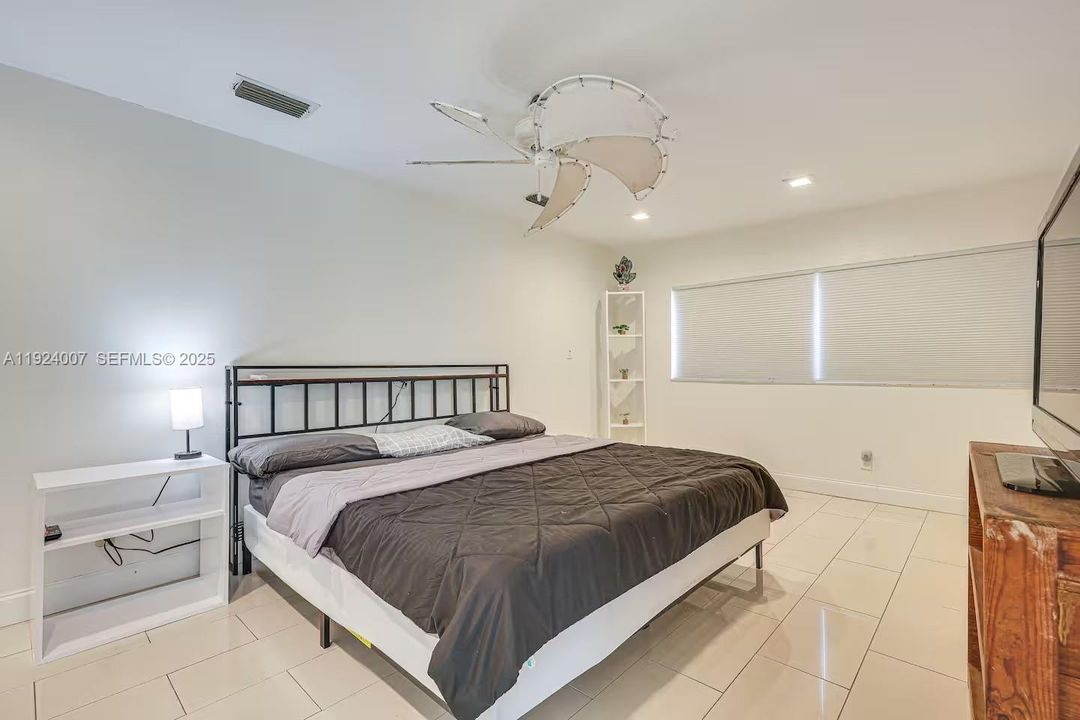 En Venta: $500,000 (3 camas, 2 baños, 1525 Pies cuadrados)