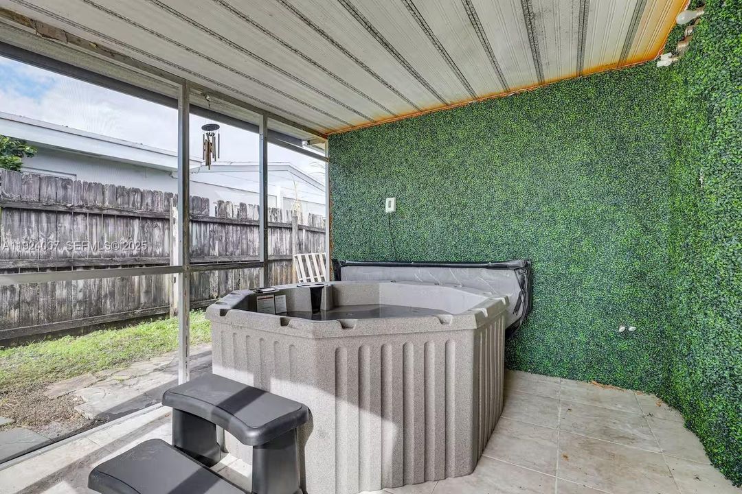 En Venta: $500,000 (3 camas, 2 baños, 1525 Pies cuadrados)