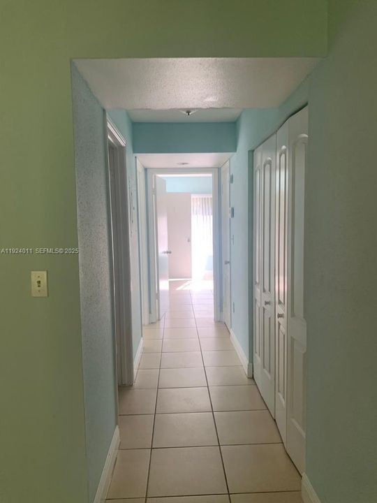 For Rent: $2,100 (2 beds, 2 baths, 1256 Square Feet)