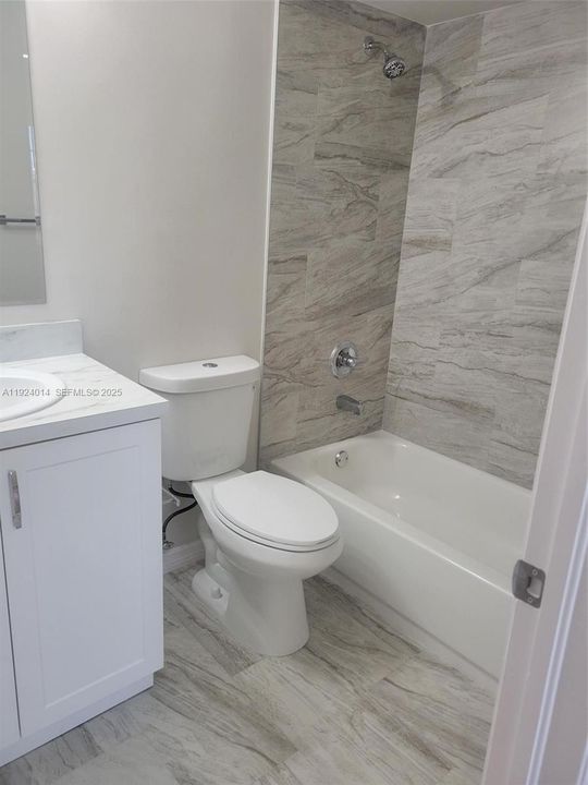 For Sale: $360,000 (2 beds, 2 baths, 1120 Square Feet)