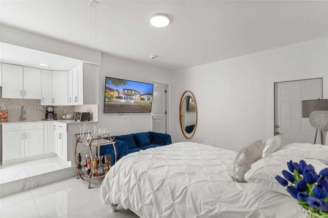 For Sale: $1,199,900 (5 beds, 3 baths, 3087 Square Feet)