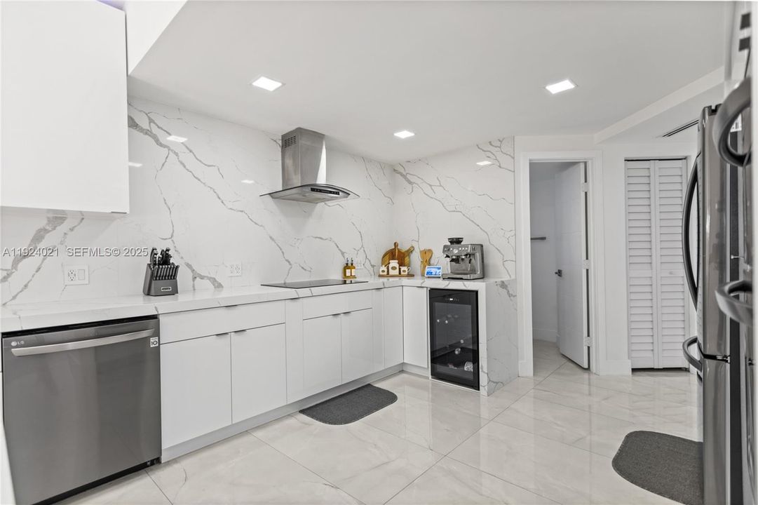 For Sale: $1,199,900 (5 beds, 3 baths, 3087 Square Feet)